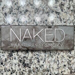 Urban Decay Naked Smoky Eyeshadow Palette